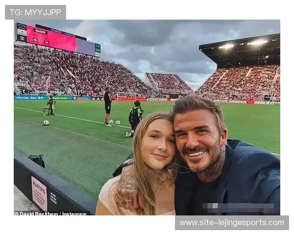 足球明星与子女共同成长的瞬间回顾父爱与传承的完美融合